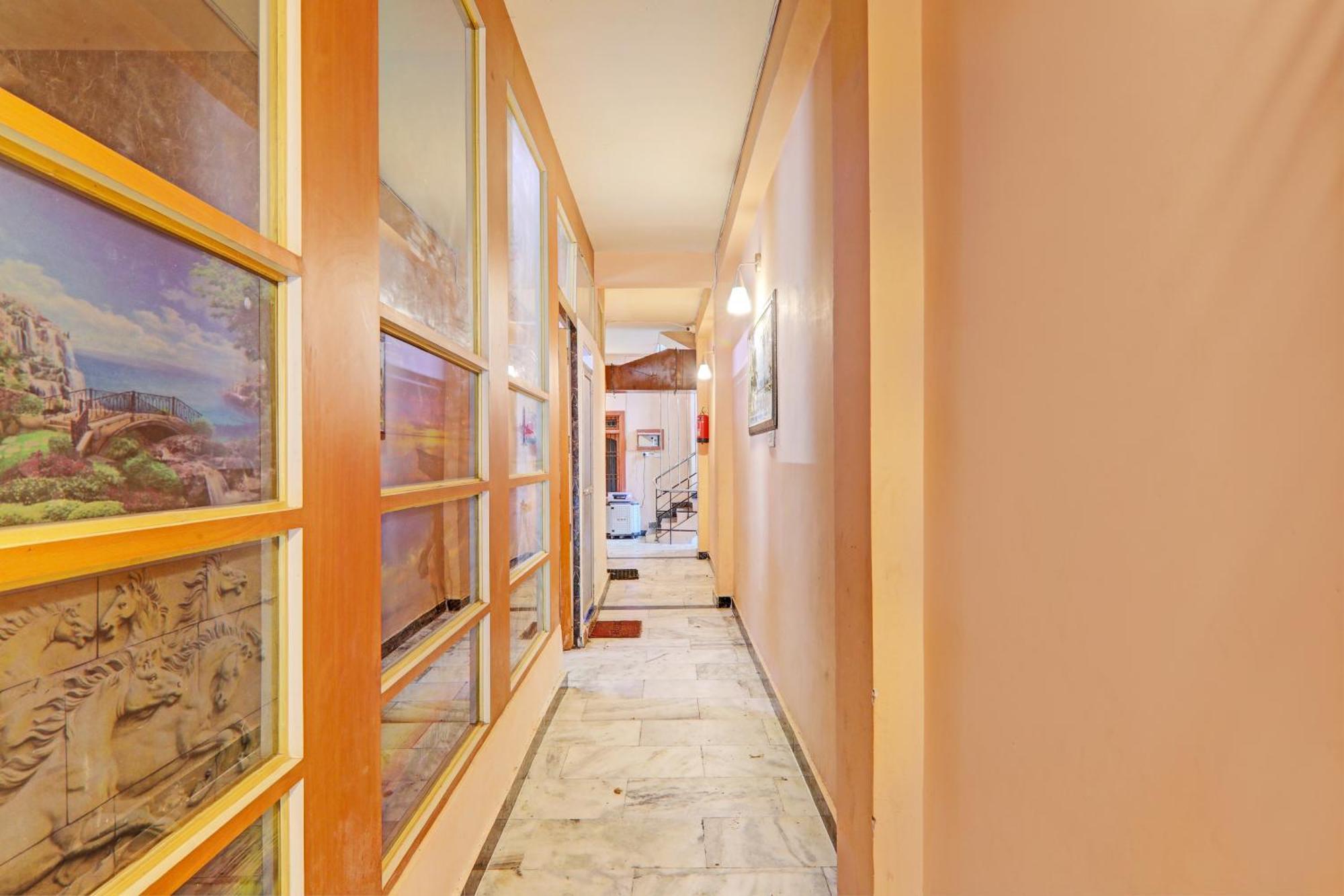 Hotel O Home Singhs Delight Bénarès Extérieur photo